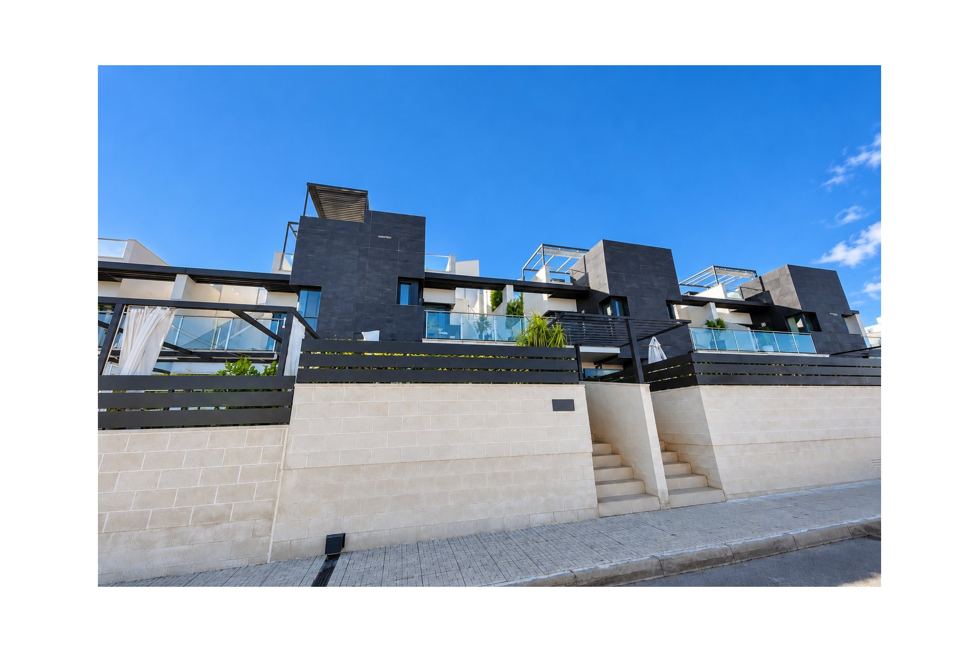 Bestaande bouw - Chalet -
Orihuela Costa - Villamartín