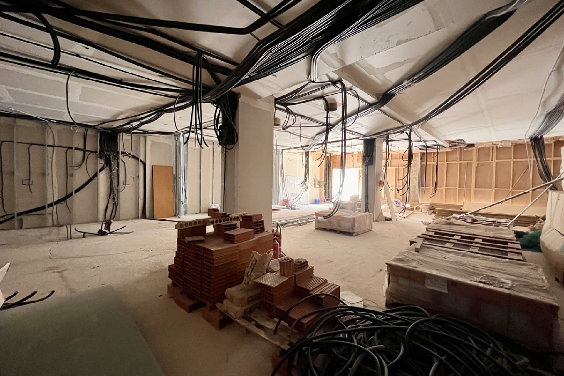 Bestaande bouw - Commercieel -
Orihuela Costa - La Zenia