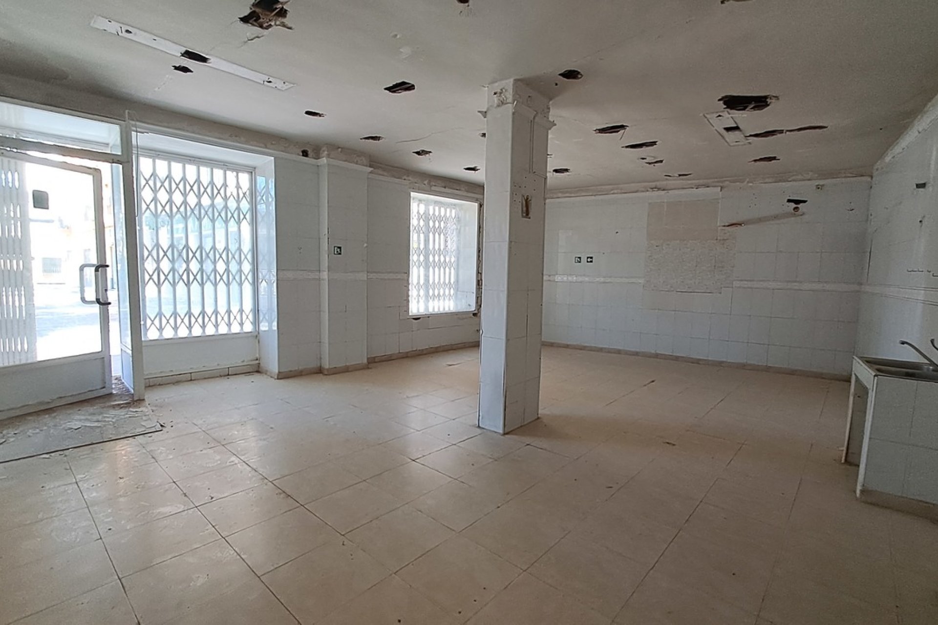 Bestaande bouw - Commercieel -
Orihuela