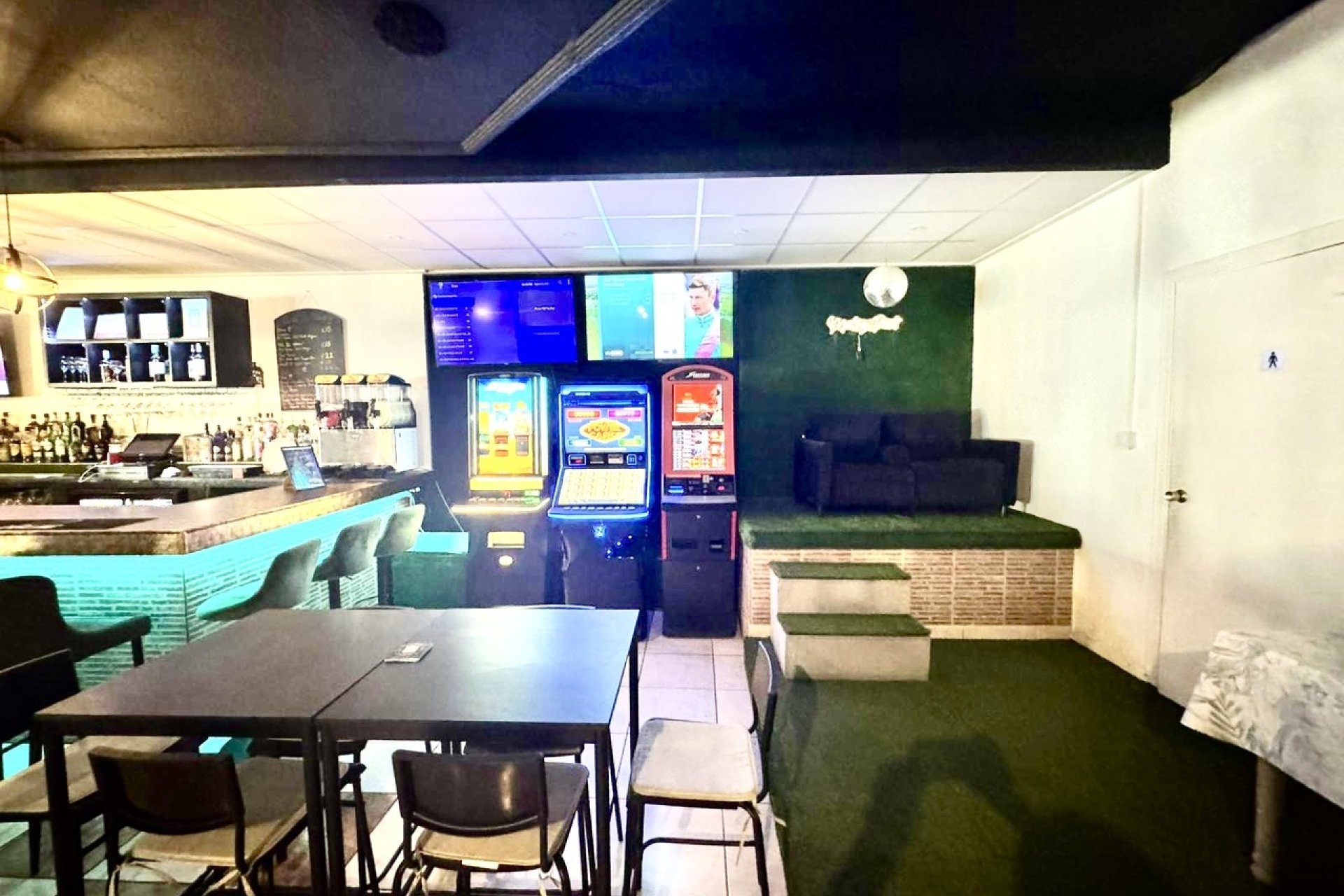 Bestaande bouw - Commercieel -
San Miguel de Salinas