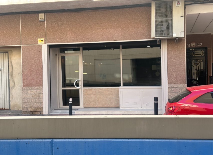 Bestaande bouw - Commercieel -
Torrevieja