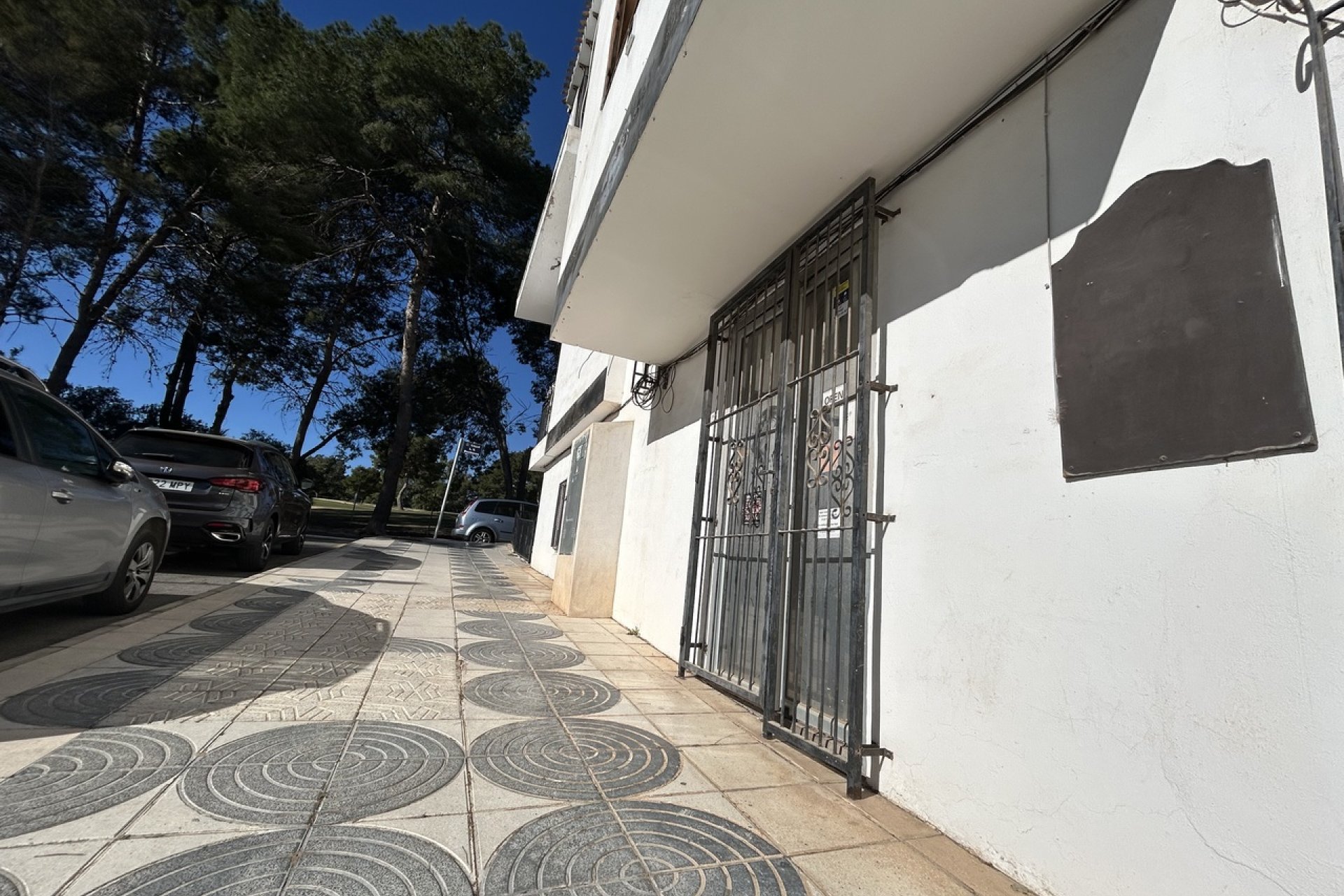 Bestaande bouw - Commercieel -
Villamartín - Villamartin