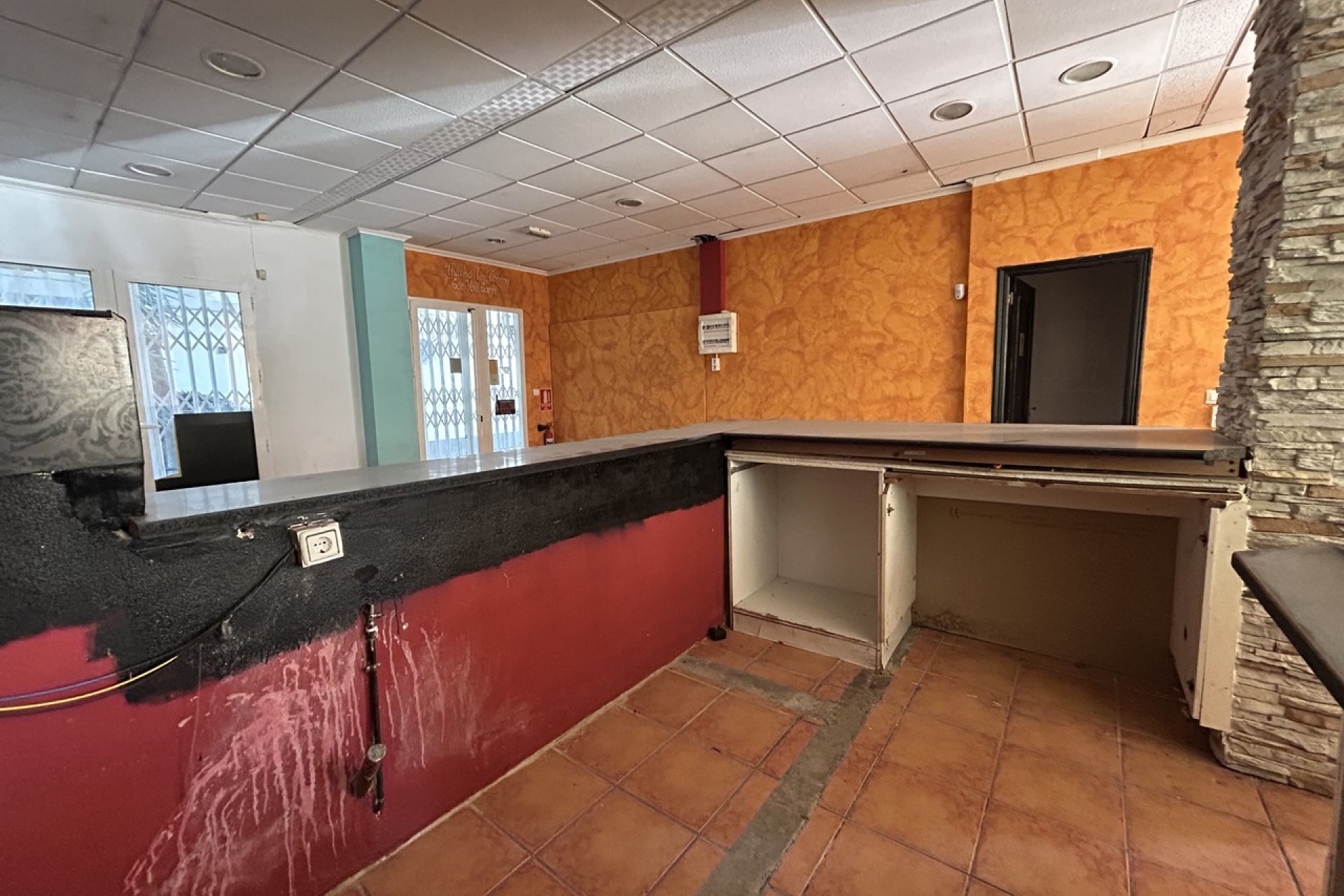 Bestaande bouw - Commercieel -
Villamartín - Villamartin