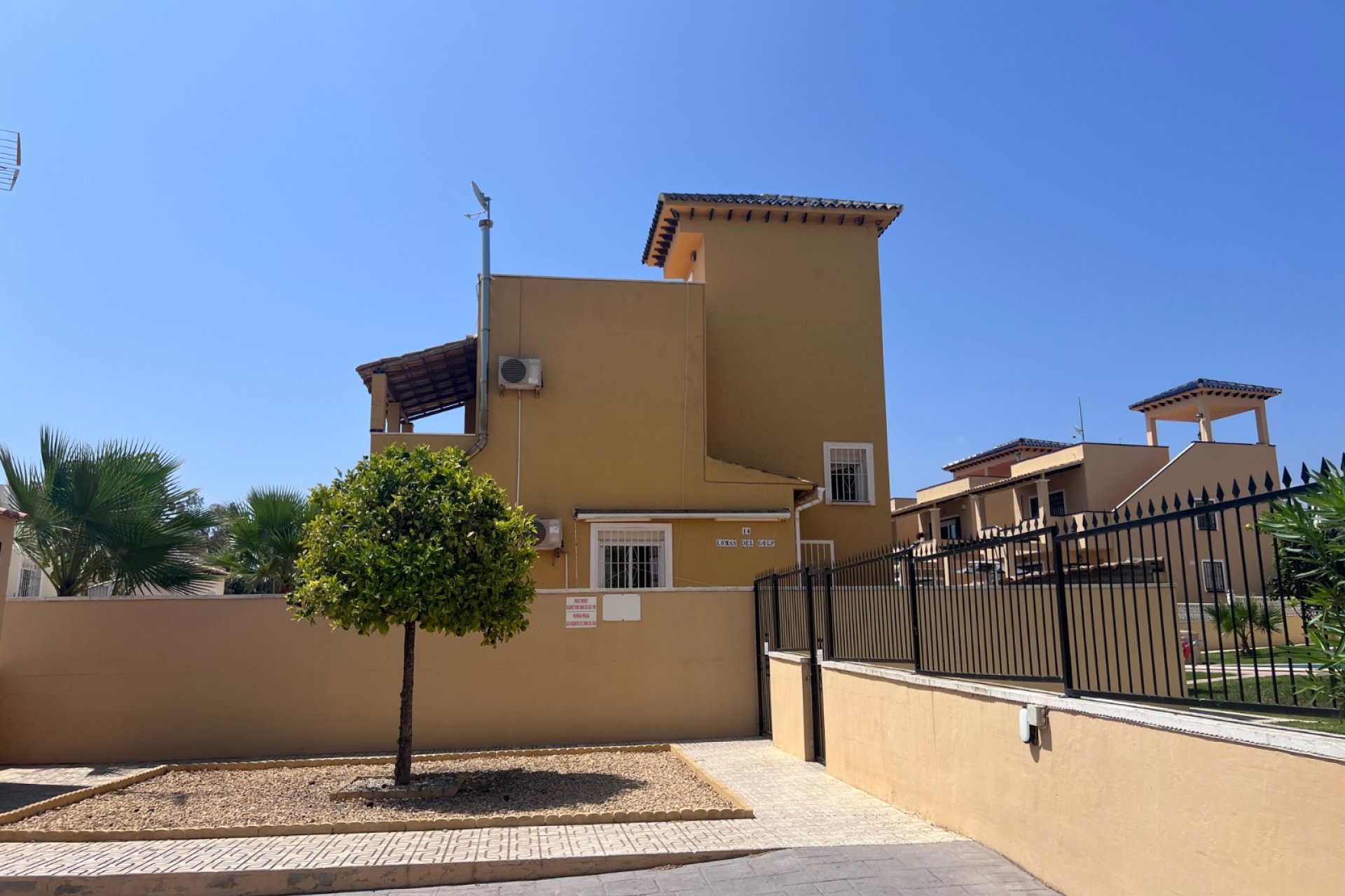 Bestaande bouw - detached house -
Orihuela - Villamartin