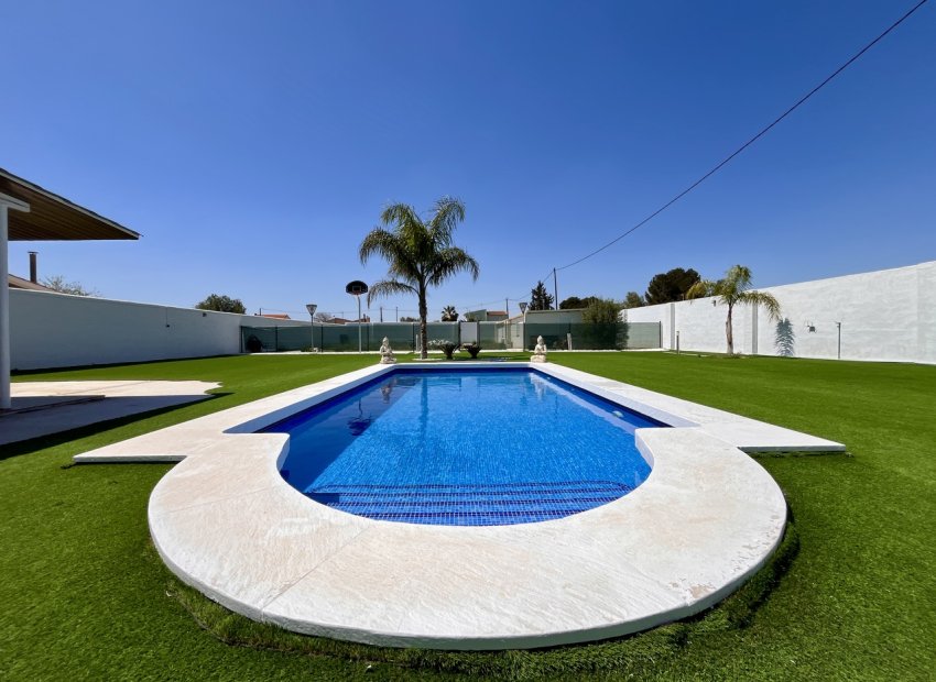 Bestaande bouw - Finca -
Alcantarilla