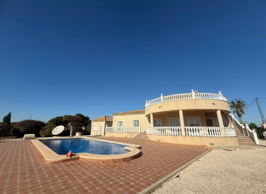 Bestaande bouw - Finca -
Catral