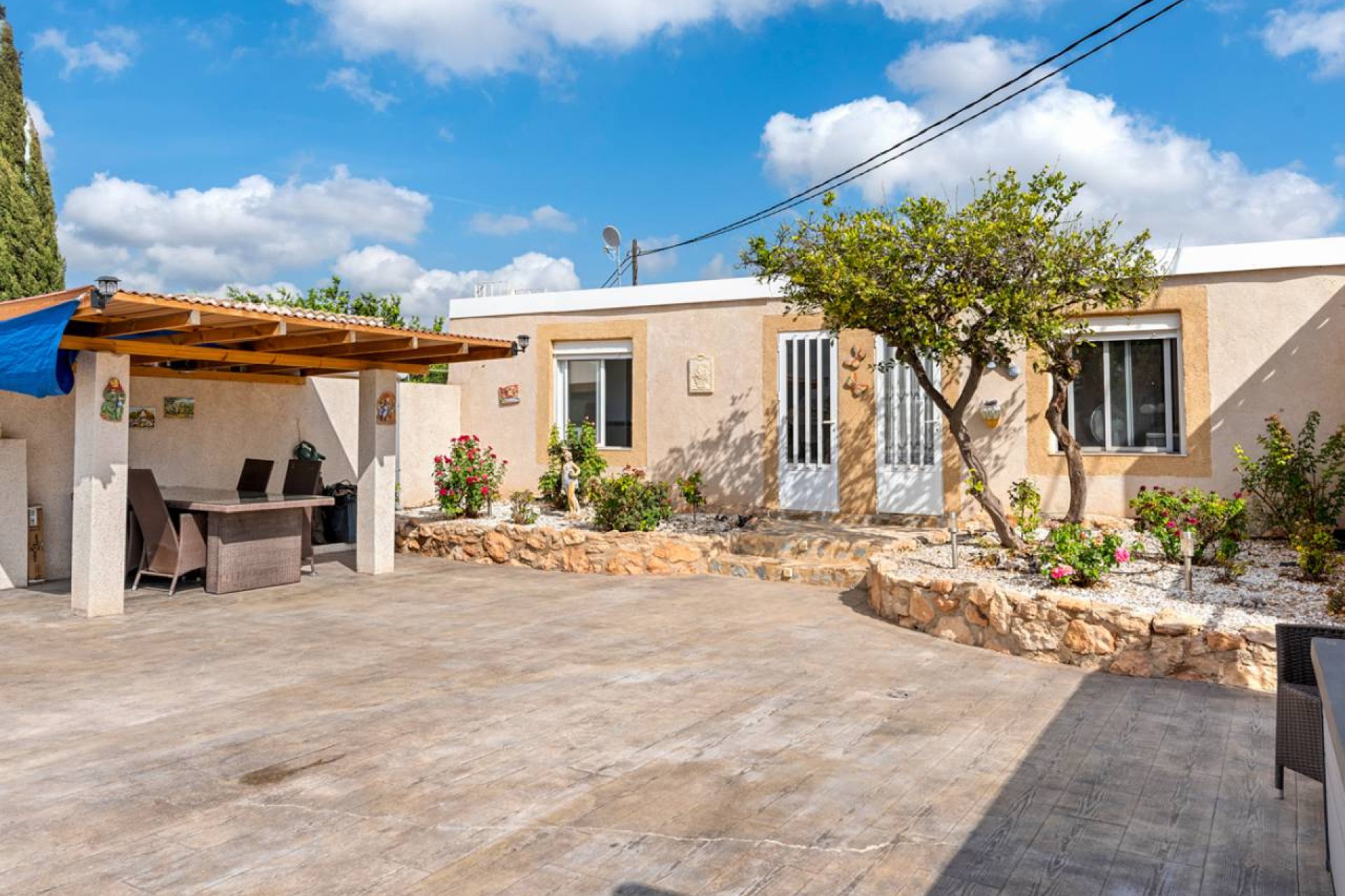 Bestaande bouw - Finca -
Los Montesinos