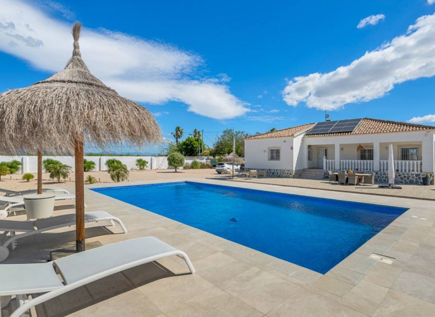Bestaande bouw - Finca -
Rafal