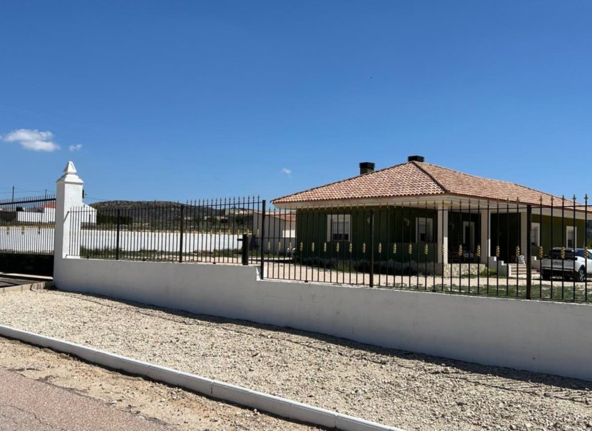 Bestaande bouw - Finca -
Torre Del Rico
