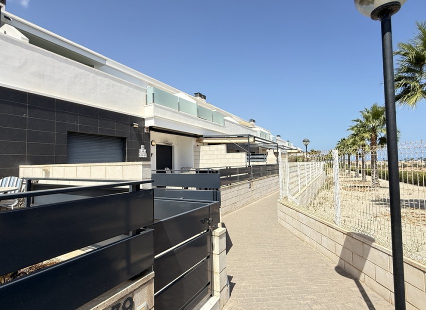 Bestaande bouw - Herenhuis -
Cabo Roig