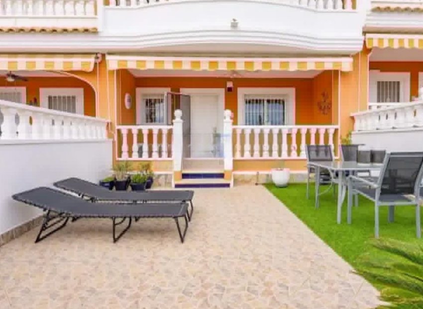 Bestaande bouw - Herenhuis -
Ciudad Quesada