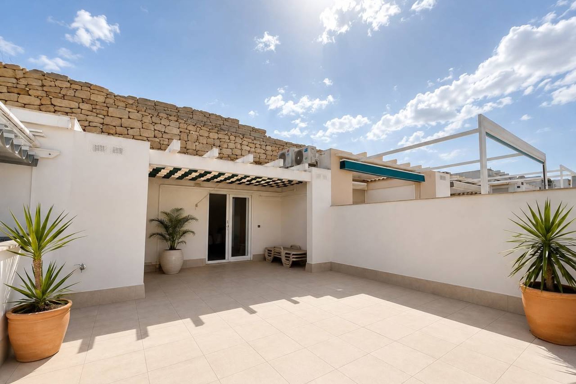 Bestaande bouw - Herenhuis -
Ciudad Quesada