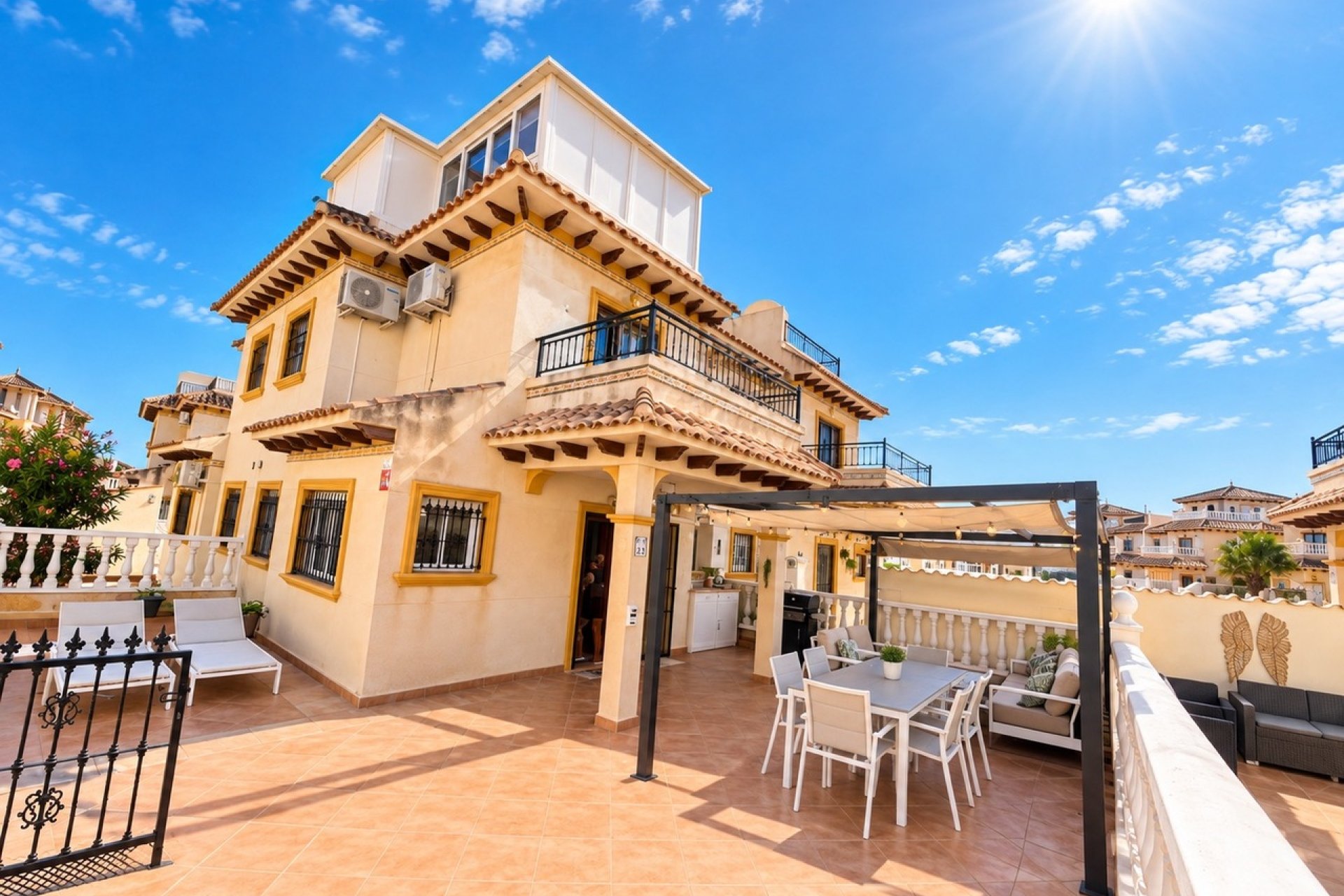 Bestaande bouw - Herenhuis -
Orihuela Costa - La Zenia