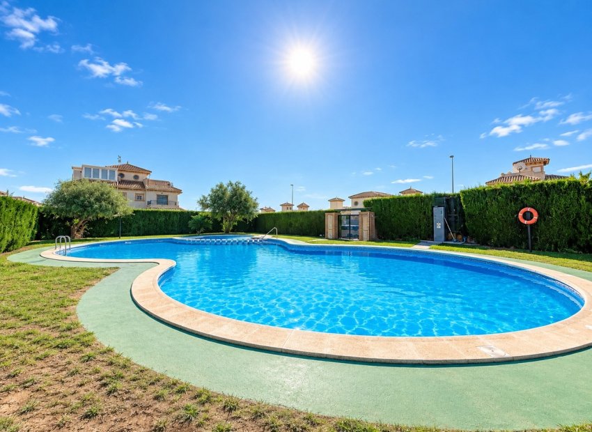 Bestaande bouw - Herenhuis -
Orihuela Costa - La Zenia