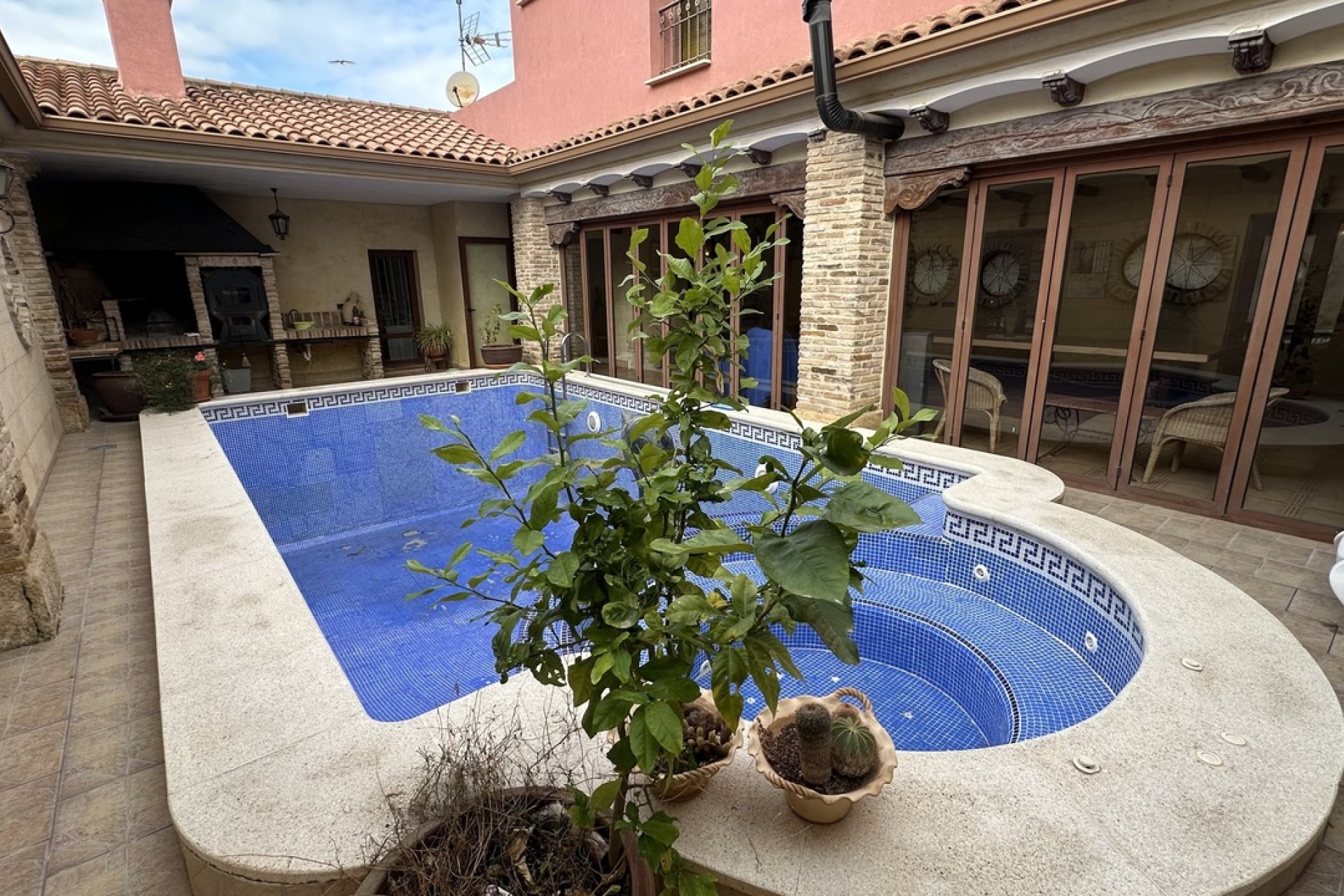 Bestaande bouw - Herenhuis -
San Miguel de Salinas