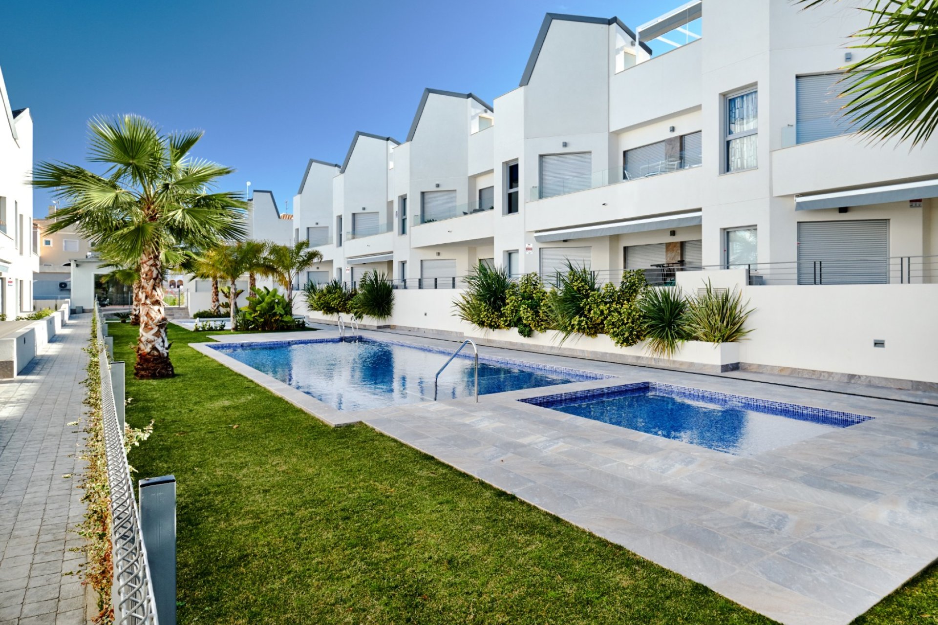 Bestaande bouw - Herenhuis -
Torrevieja - El Acequión - Los Náufragos