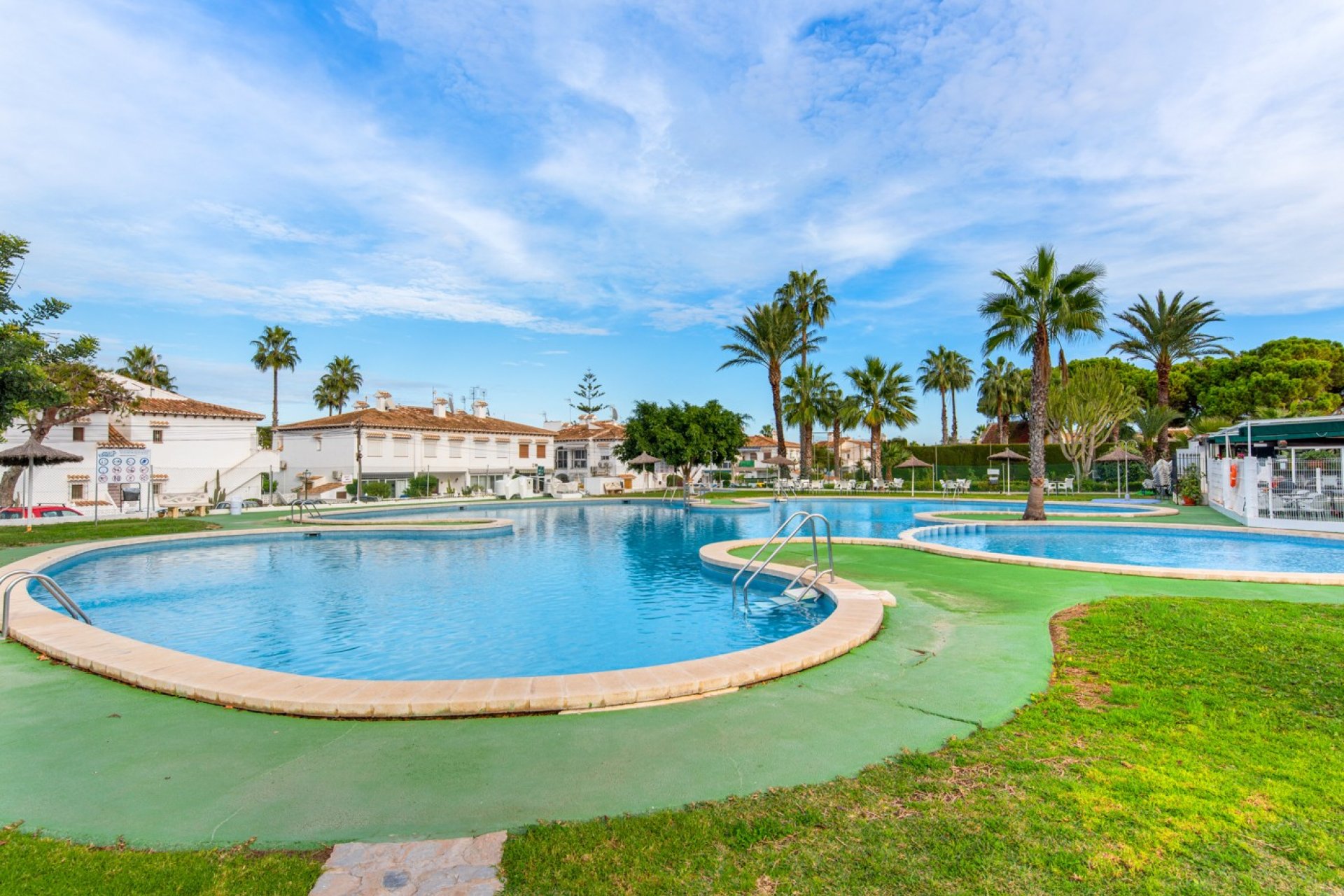 Bestaande bouw - Herenhuis -
Torrevieja - Lago Jardin