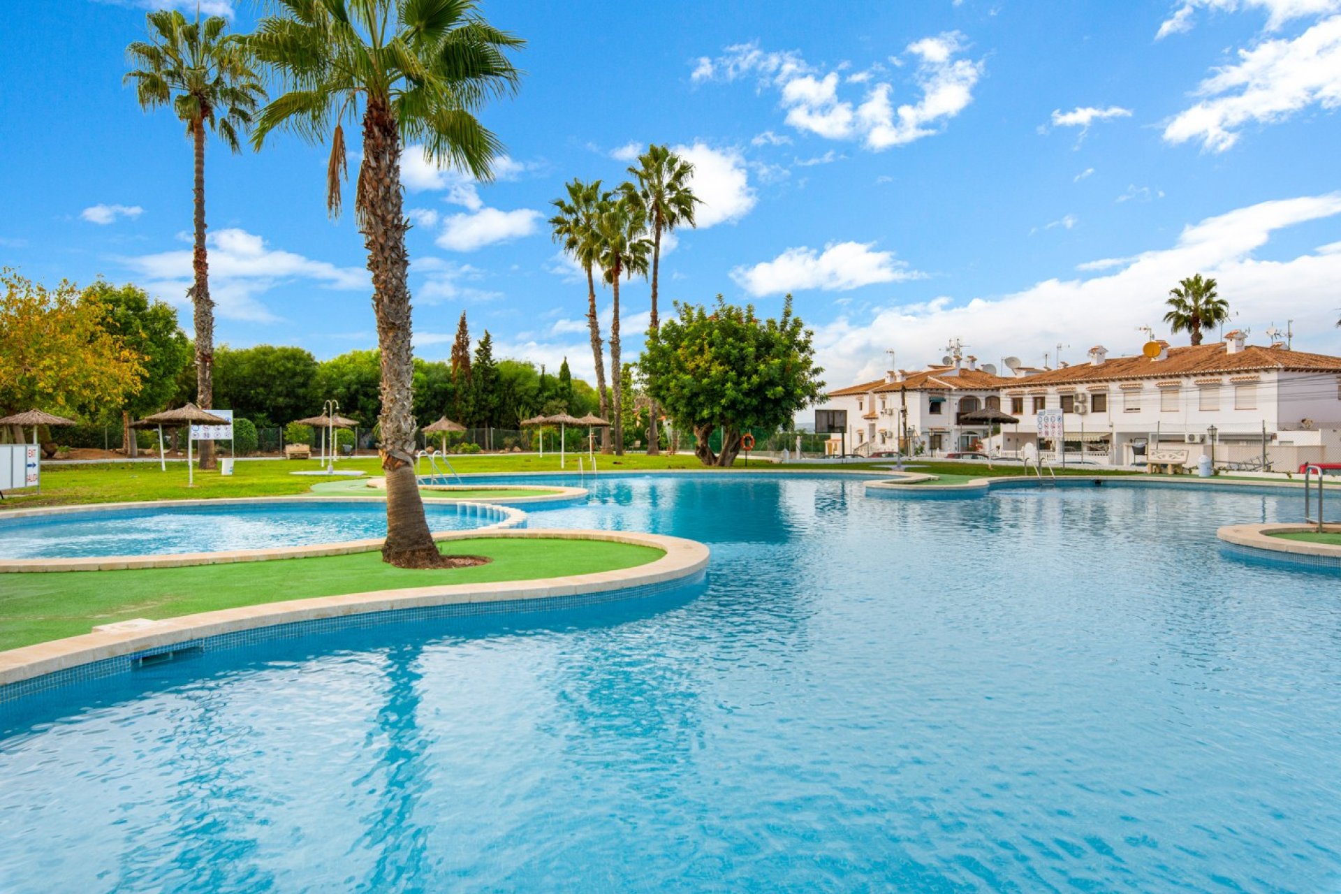 Bestaande bouw - Herenhuis -
Torrevieja - Lago Jardin