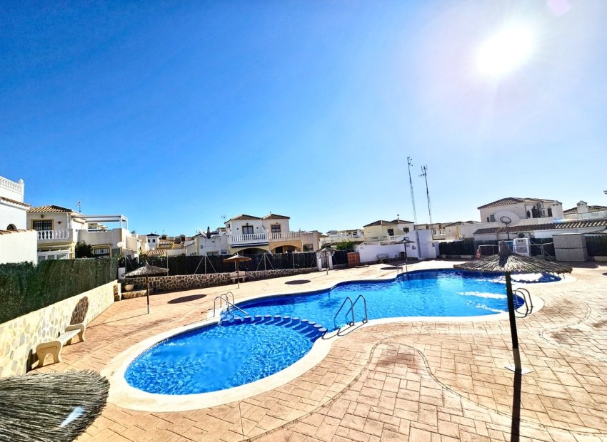 Bestaande bouw - Herenhuis -
Torrevieja - Punta Prima