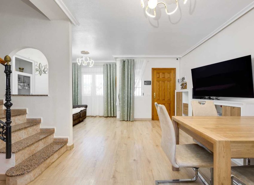 Bestaande bouw - Herenhuis -
Torrevieja