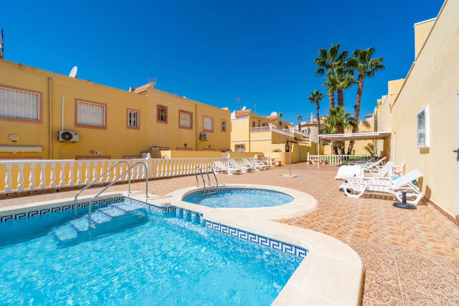 Bestaande bouw - Herenhuis -
Villamartín - Villamartin