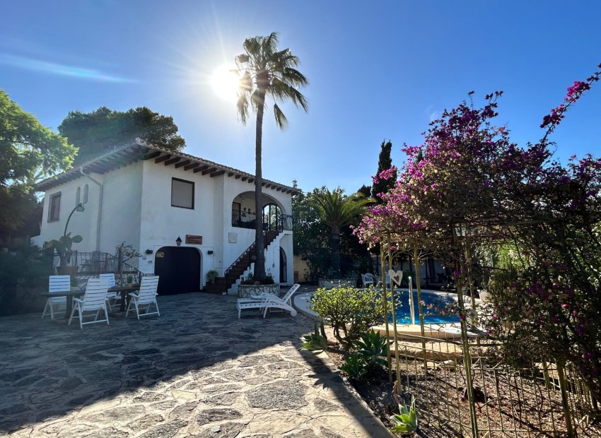 Bestaande bouw - Villa -
Albir