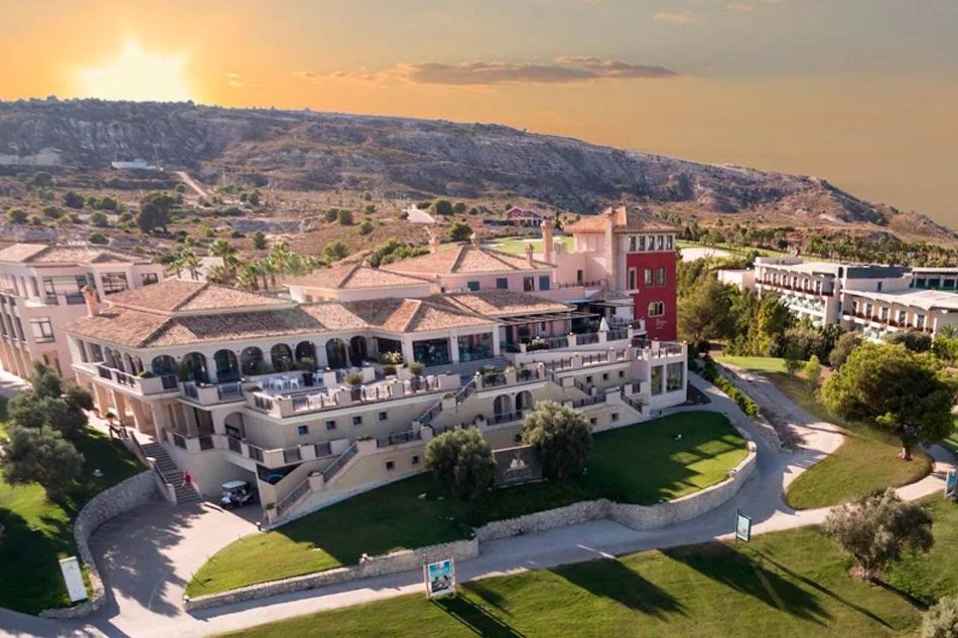 Bestaande bouw - Villa -
Algorfa - Campo de Golf - Algorfa