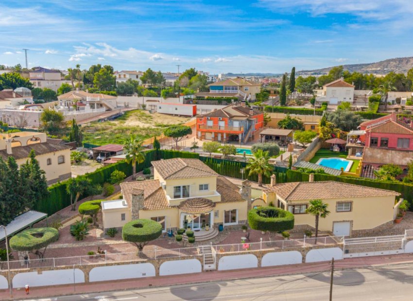 Bestaande bouw - Villa -
Algorfa - Montemar