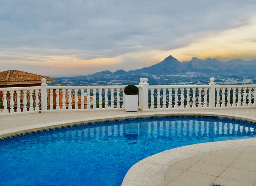 Bestaande bouw - Villa -
Altea