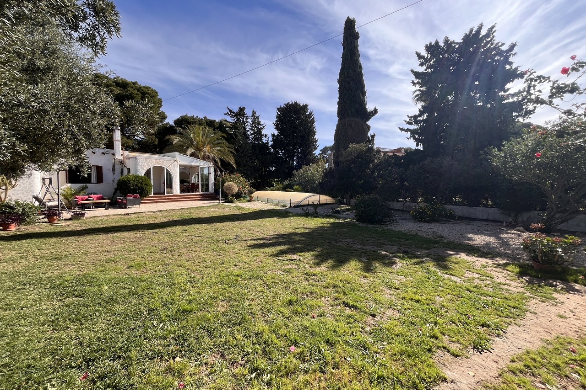 Bestaande bouw - Villa -
Cabo Roig