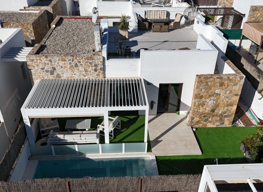 Bestaande bouw - Villa -
Cabo Roig