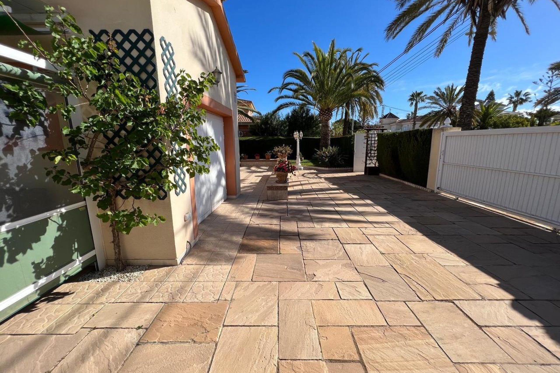 Bestaande bouw - Villa -
Cabo Roig