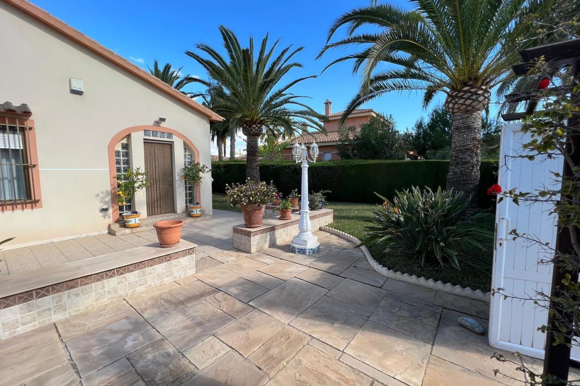 Bestaande bouw - Villa -
Cabo Roig