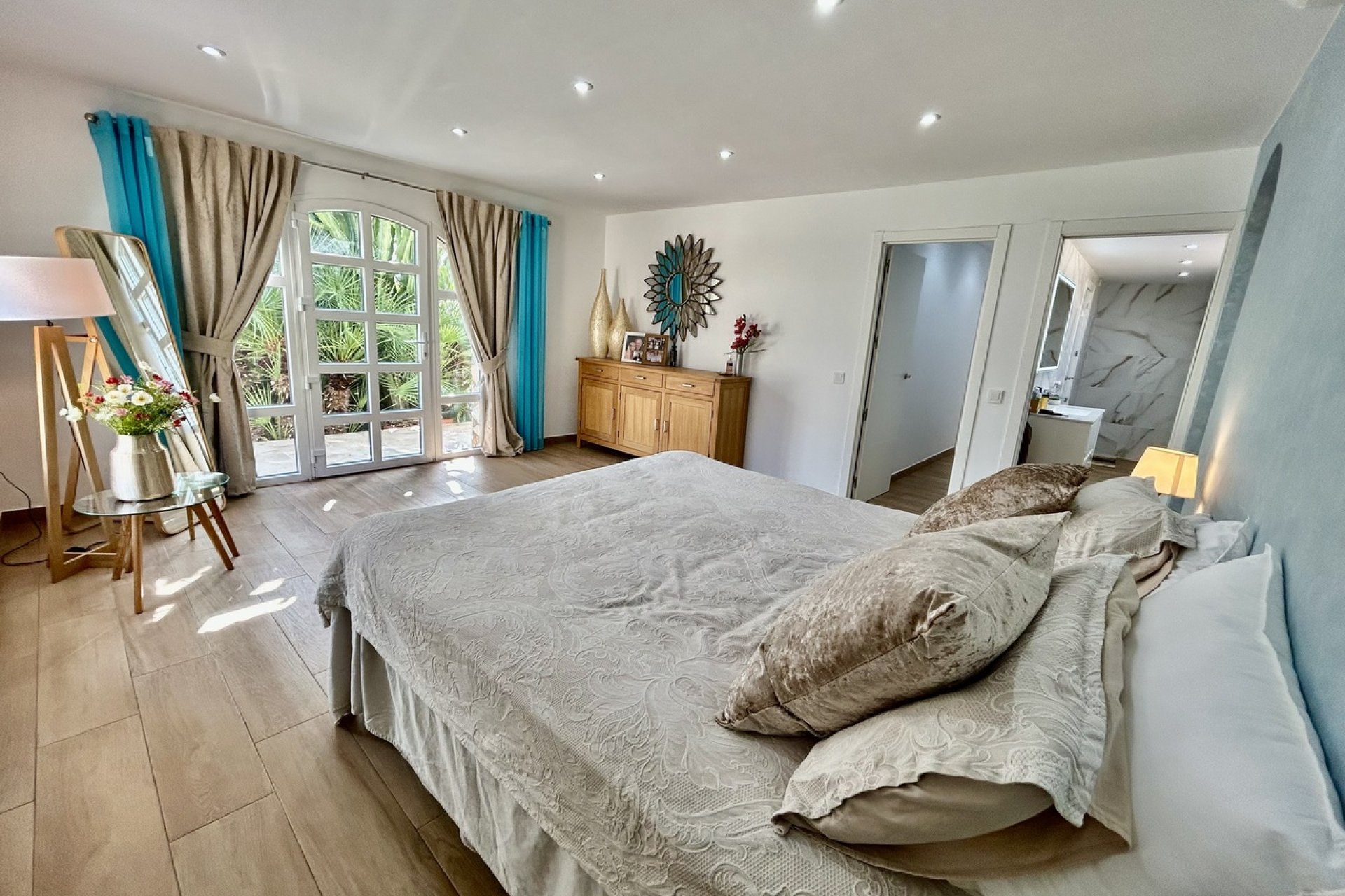 Bestaande bouw - Villa -
Cabo Roig