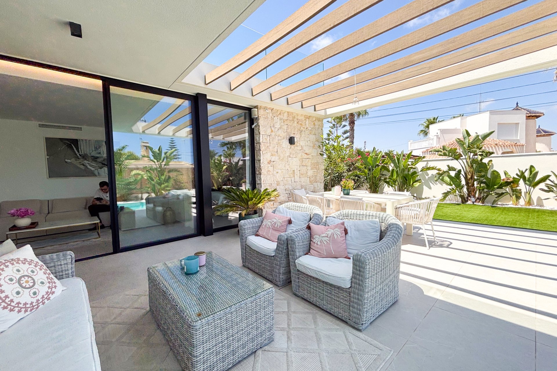 Bestaande bouw - Villa -
Cabo Roig