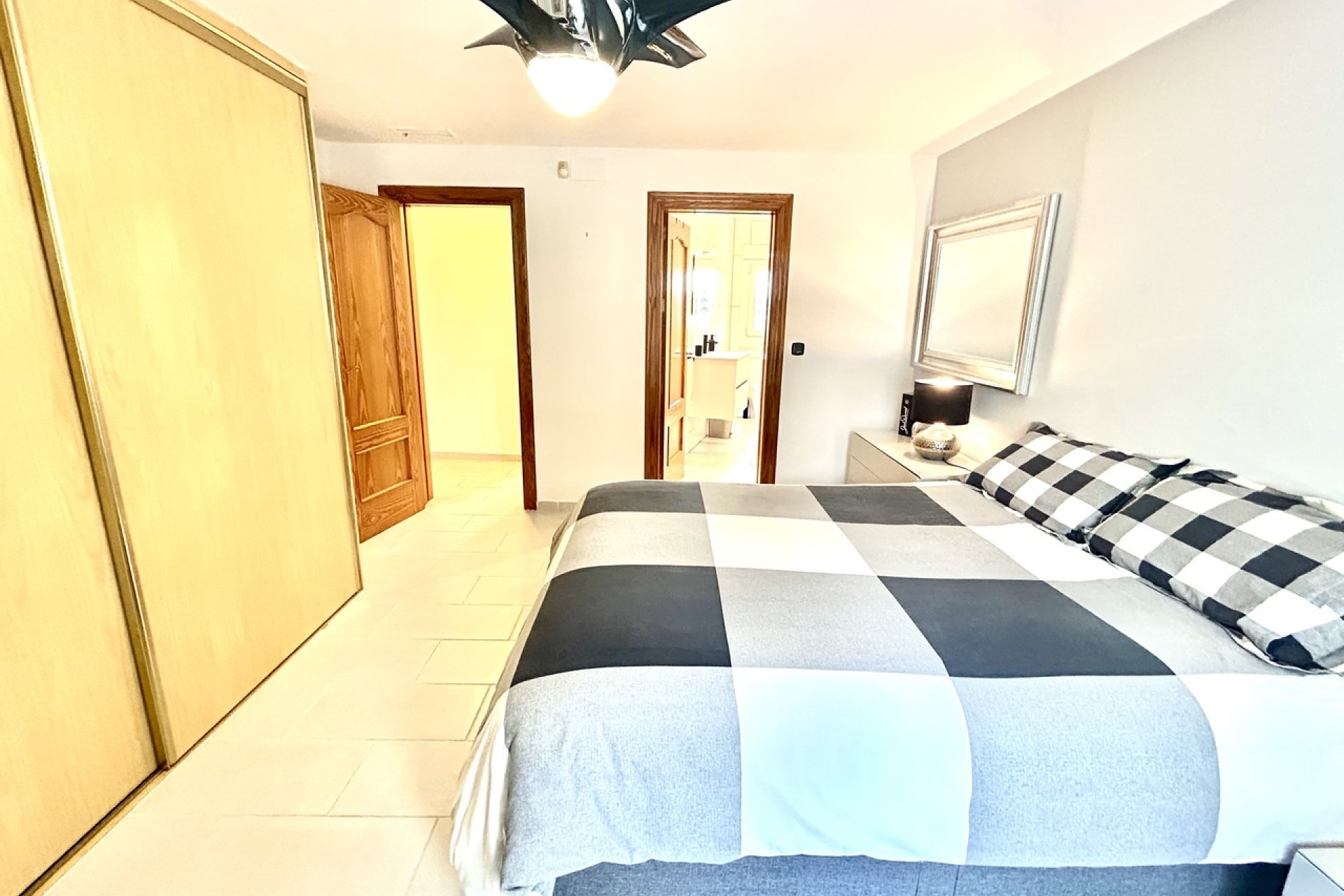 Bestaande bouw - Villa -
Catral