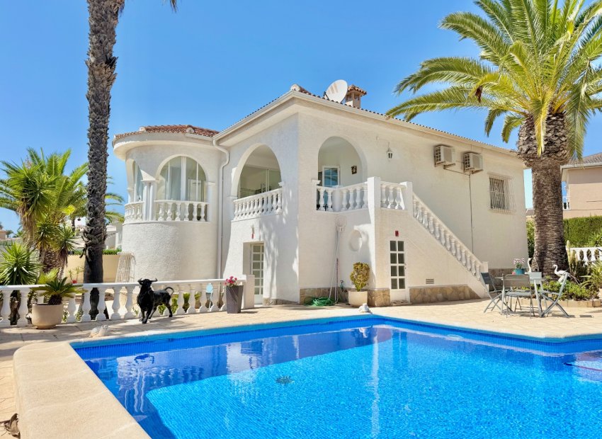 Bestaande bouw - Villa -
Ciudad Quesada - Centro de la Ciudad Quesada