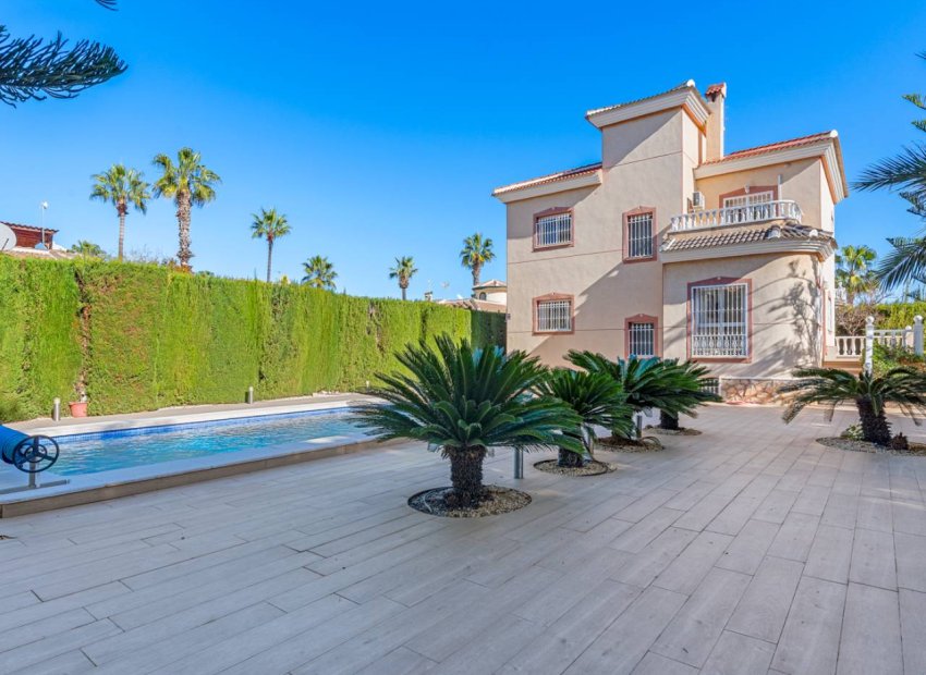 Bestaande bouw - Villa -
Ciudad Quesada
