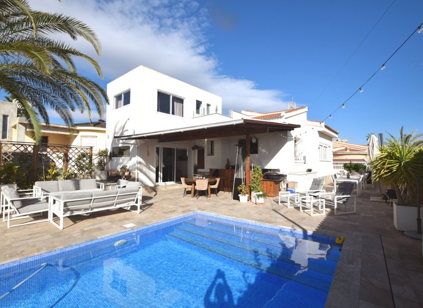 Bestaande bouw - Villa -
Ciudad Quesada