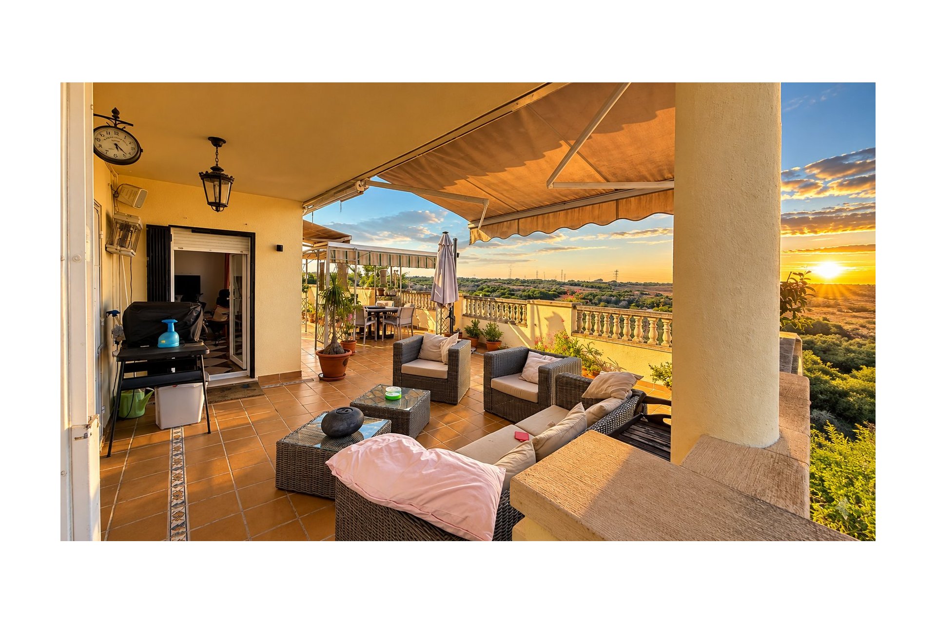 Bestaande bouw - Villa -
Dehesa De Campoamor - Las Ramblas Golf