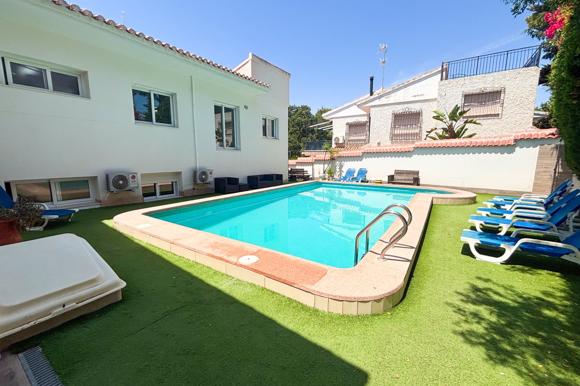 Bestaande bouw - Villa -
Dehesa De Campoamor