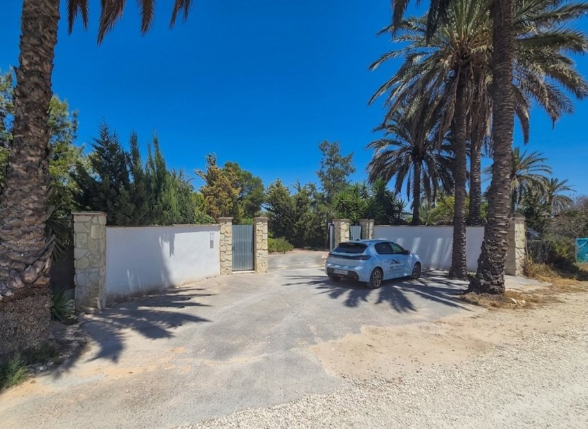 Bestaande bouw - Villa -
Elche