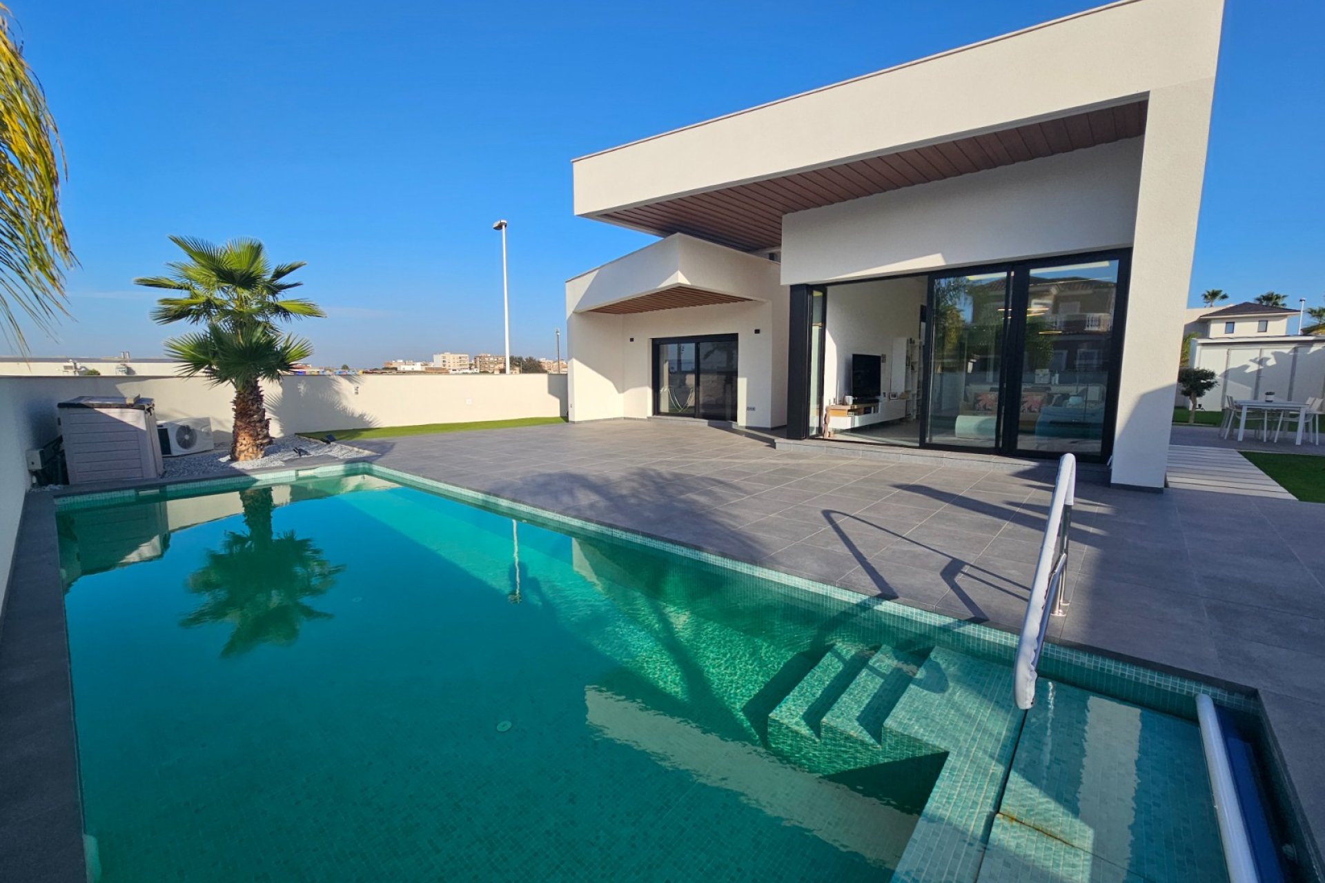 Bestaande bouw - Villa -
Formentera del Segura - Euroroda