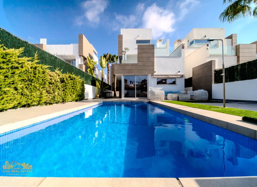 Bestaande bouw - Villa -
Guardamar del Segura - El Raso