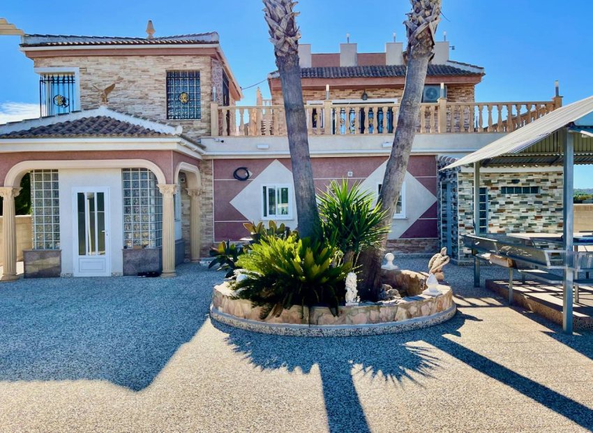 Bestaande bouw - Villa -
Guardamar del Segura