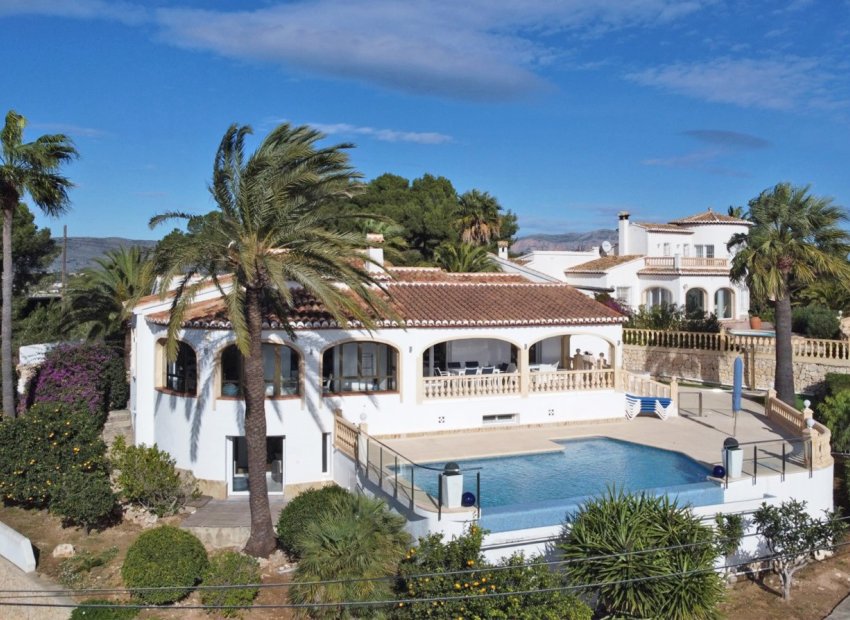 Bestaande bouw - Villa -
Moraira - Benimeit