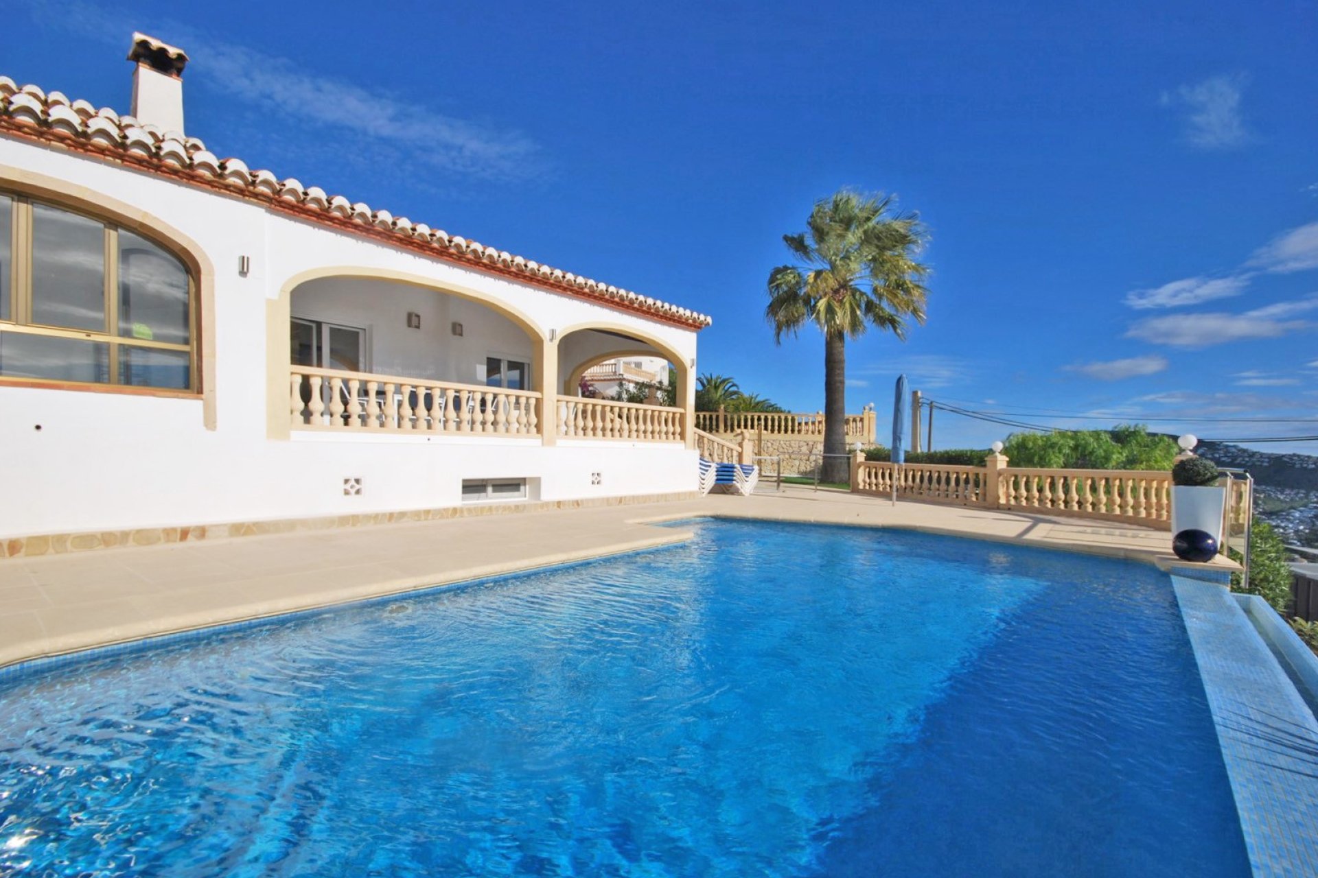 Bestaande bouw - Villa -
Moraira - Benimeit