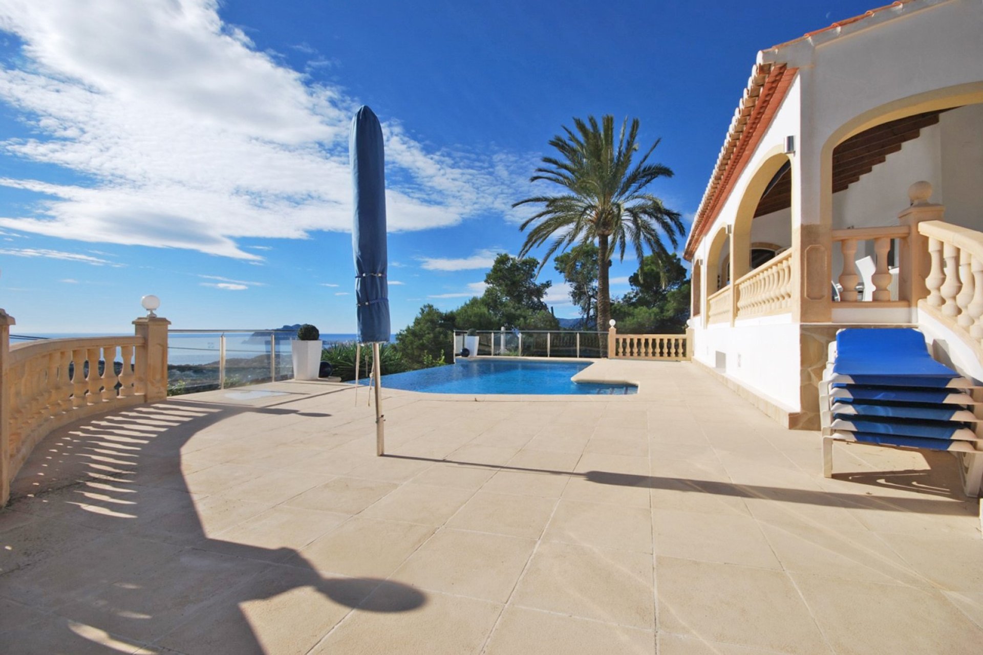 Bestaande bouw - Villa -
Moraira - Benimeit