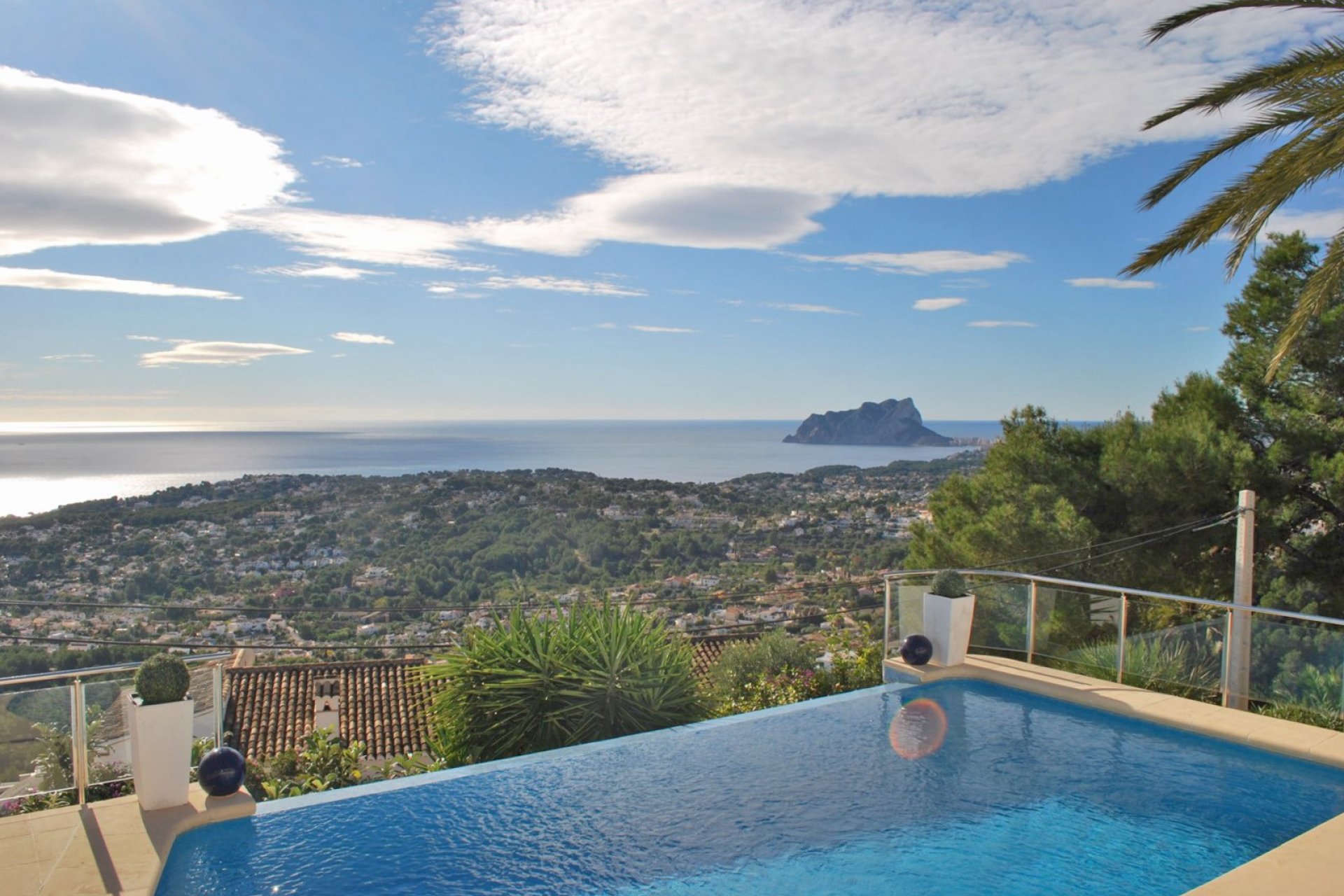 Bestaande bouw - Villa -
Moraira - Benimeit