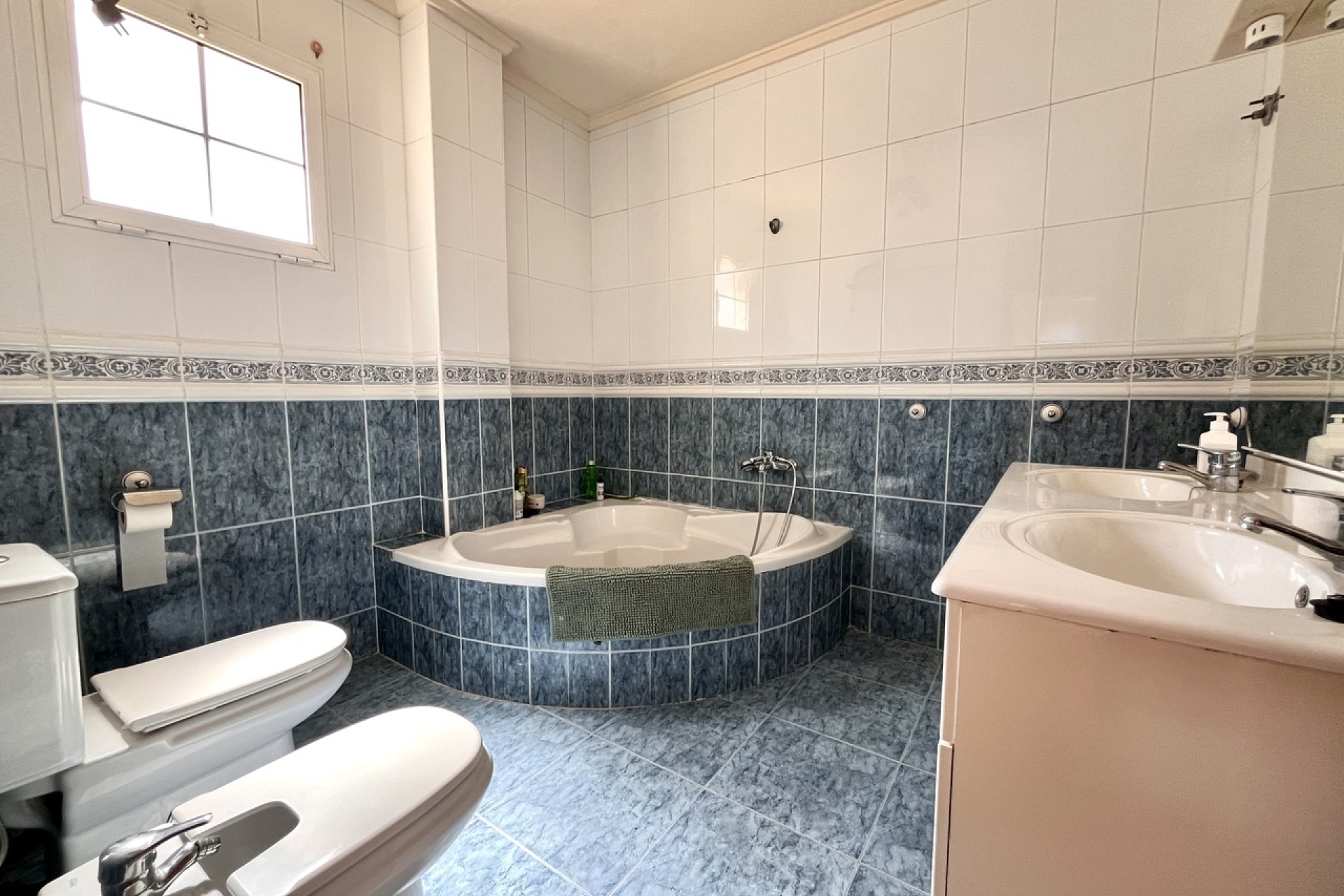 Bestaande bouw - Villa -
Orihuela Costa - La Zenia